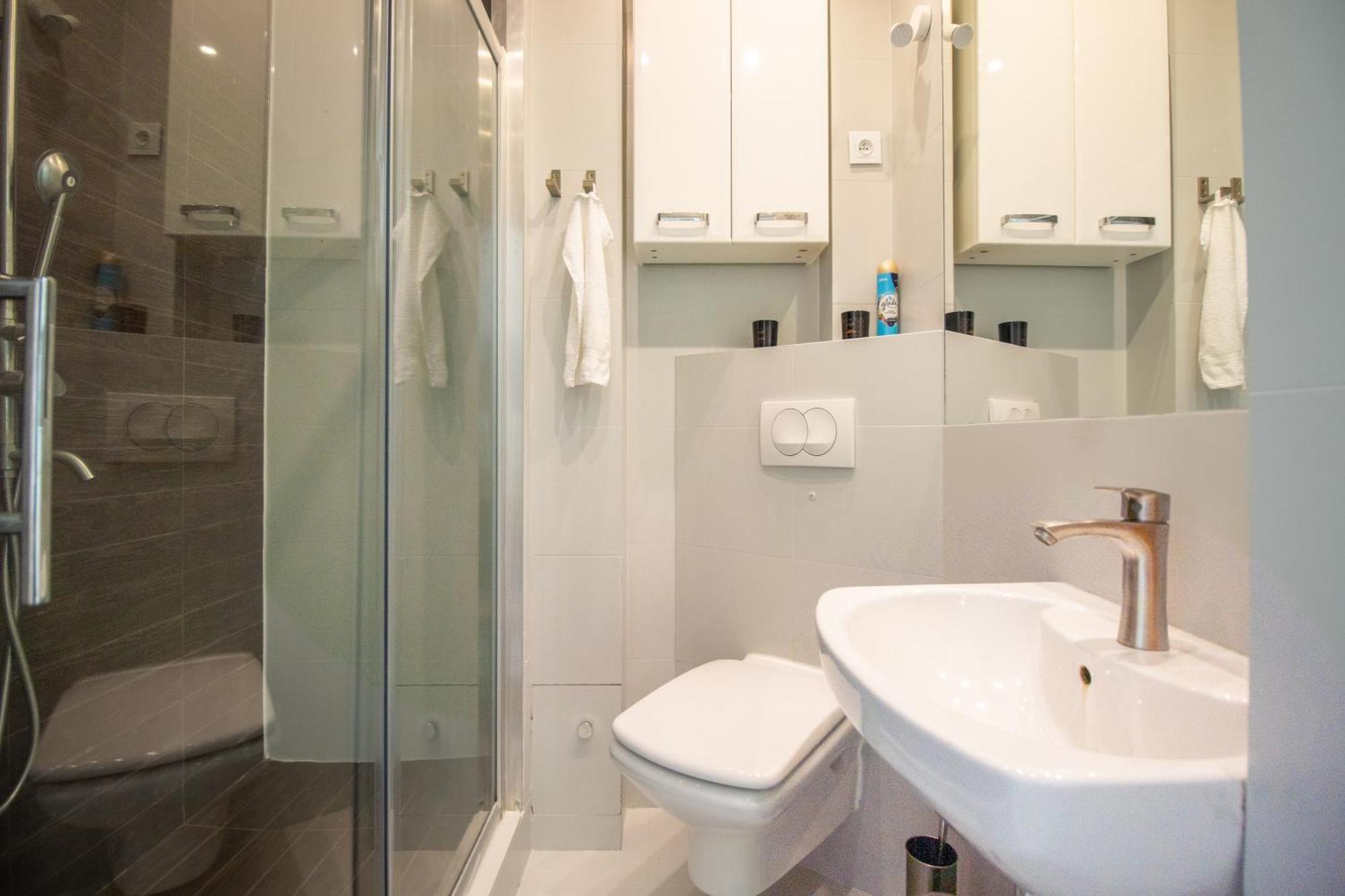 Renovated 3 Apt. Near Polin/oldtown * Warschau