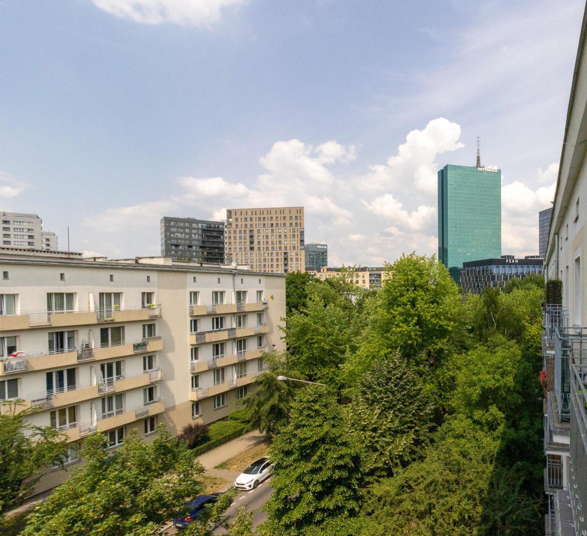 Renovated 3 Apt. Near Polin/oldtown * Warschau