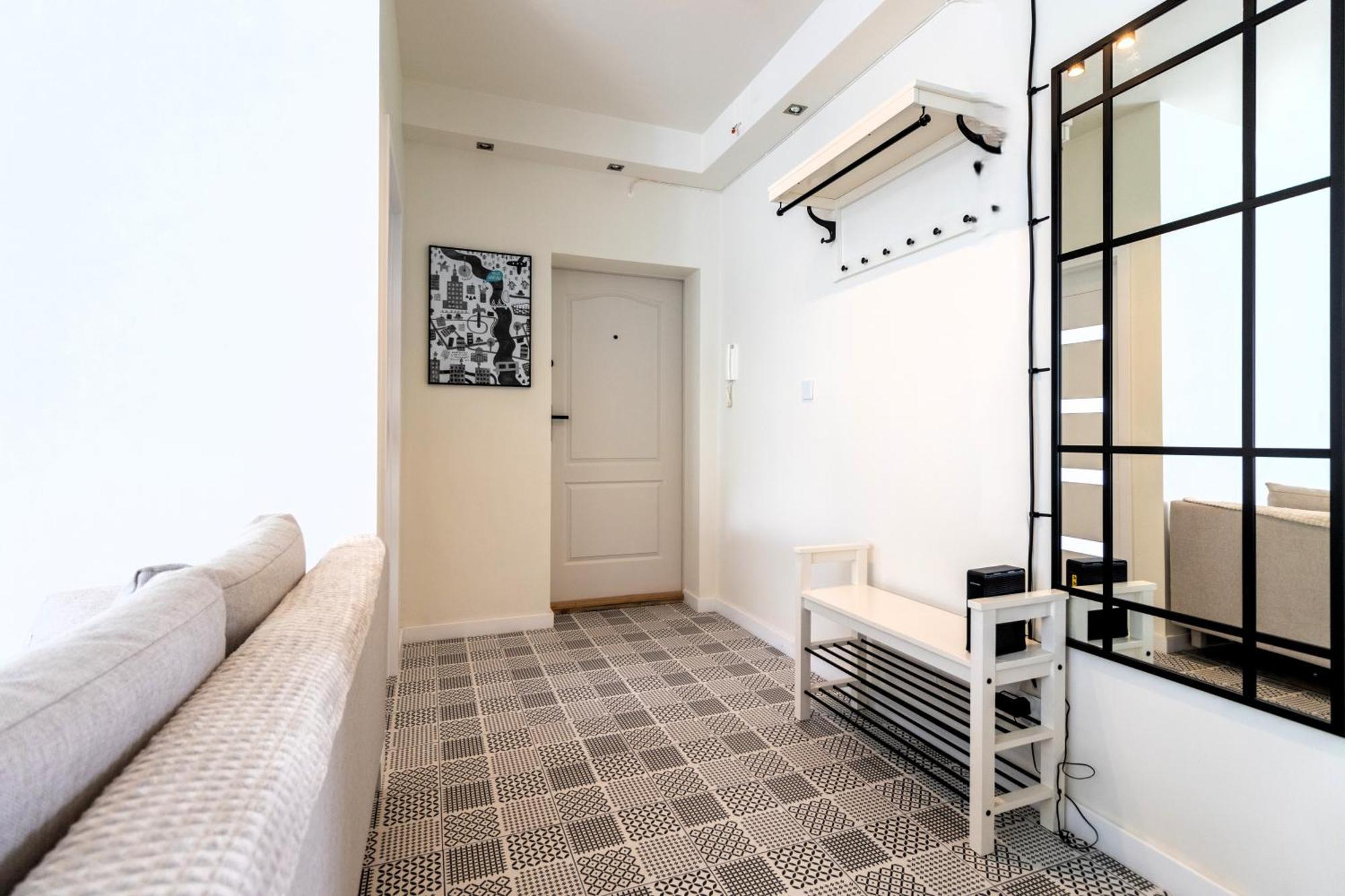 Renovated 3 Apt. Near Polin/oldtown Apartamento *